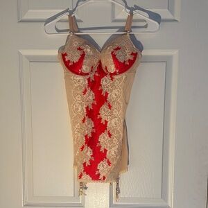 Victoria's Secret Red and Cream Lace Chemise (7)